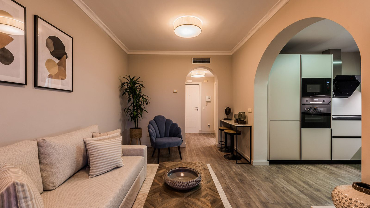 2 Bed Apartment for sale in Benahavís Costa Del Sol, Málaga, Spain