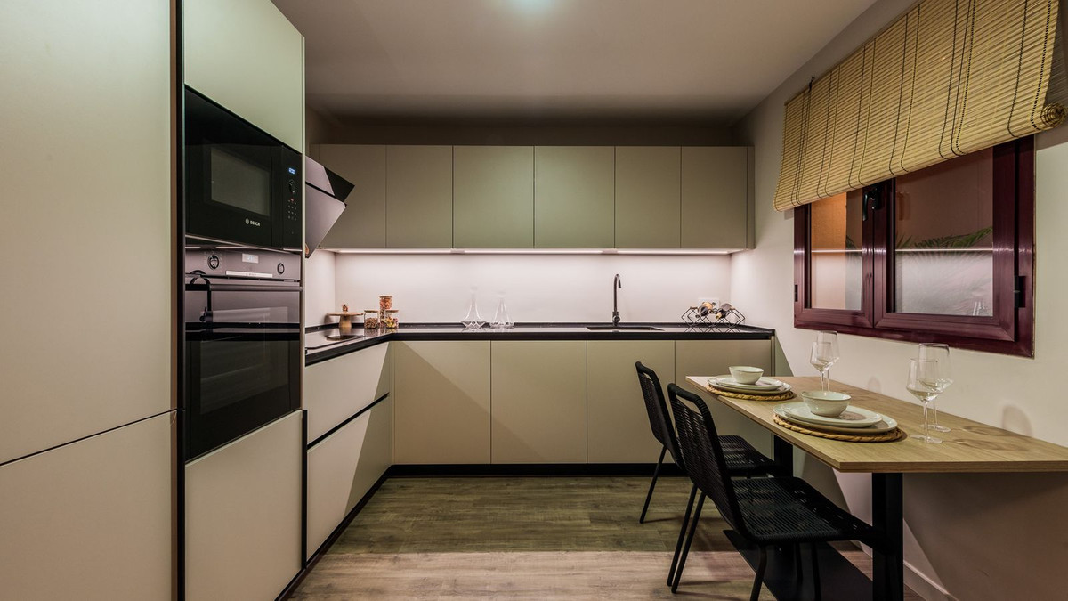 2 Bed Apartment for sale in Benahavís Costa Del Sol, Málaga, Spain