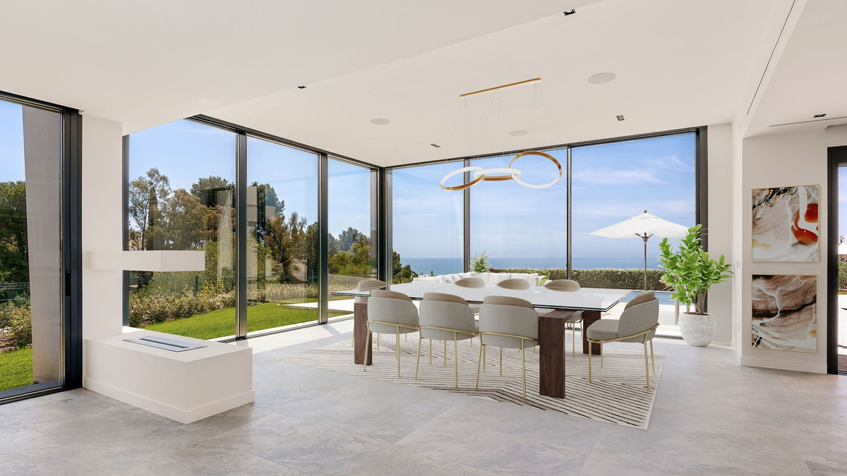 Se vende Villa - Chalet de 4 dormitorios en Costa Del Sol, Málaga, España