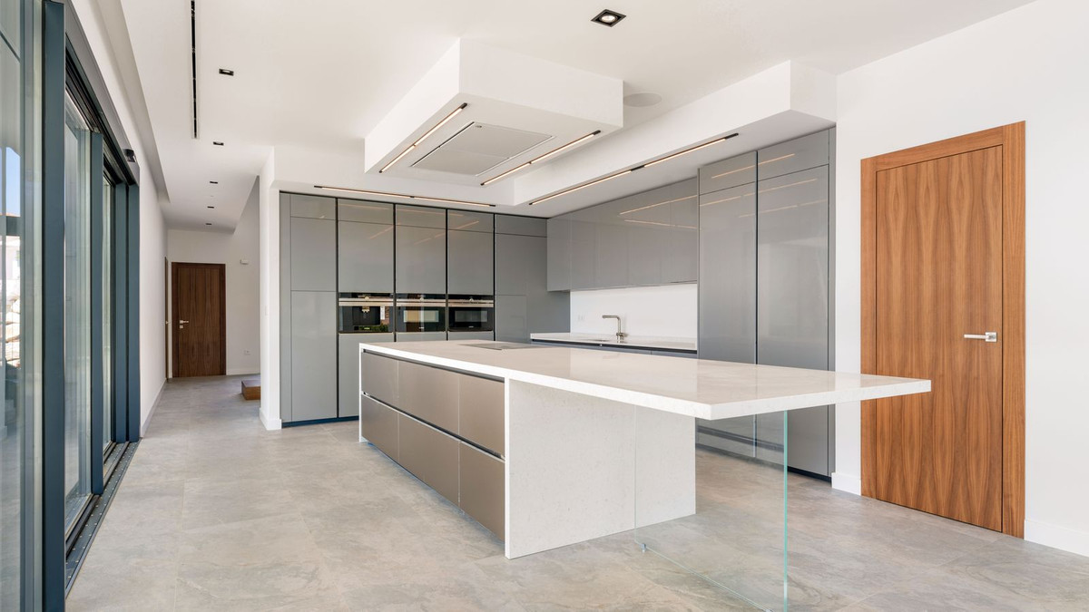 Se vende Villa - Chalet de 4 dormitorios en Costa Del Sol, Málaga, España