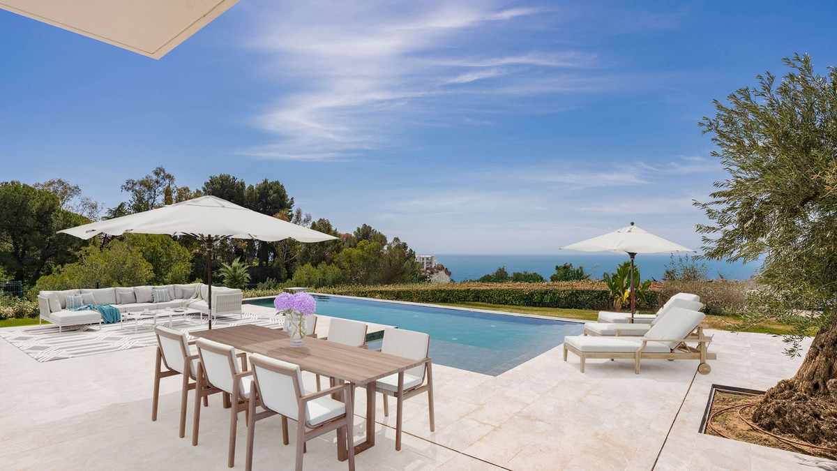 Se vende Villa - Chalet de 4 dormitorios en Costa Del Sol, Málaga, España