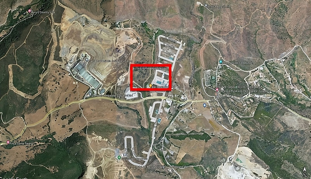 Se vende Terreno Comercial  en Costa Del Sol, Málaga, España