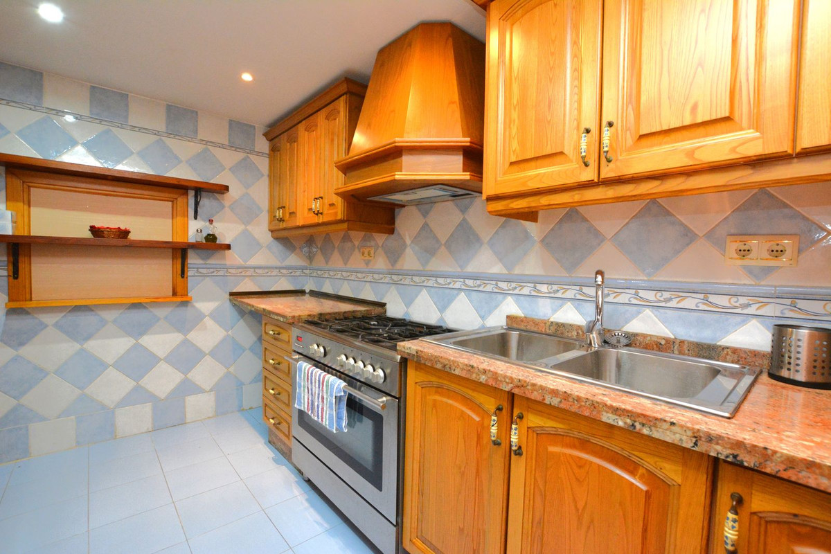2 Bed Apartment for sale in Benalmadena Costa Costa Del Sol, Málaga, Spain