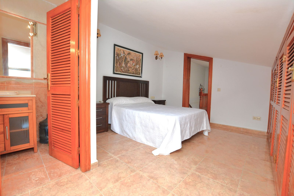 2 Bed Apartment for sale in Benalmadena Costa Costa Del Sol, Málaga, Spain