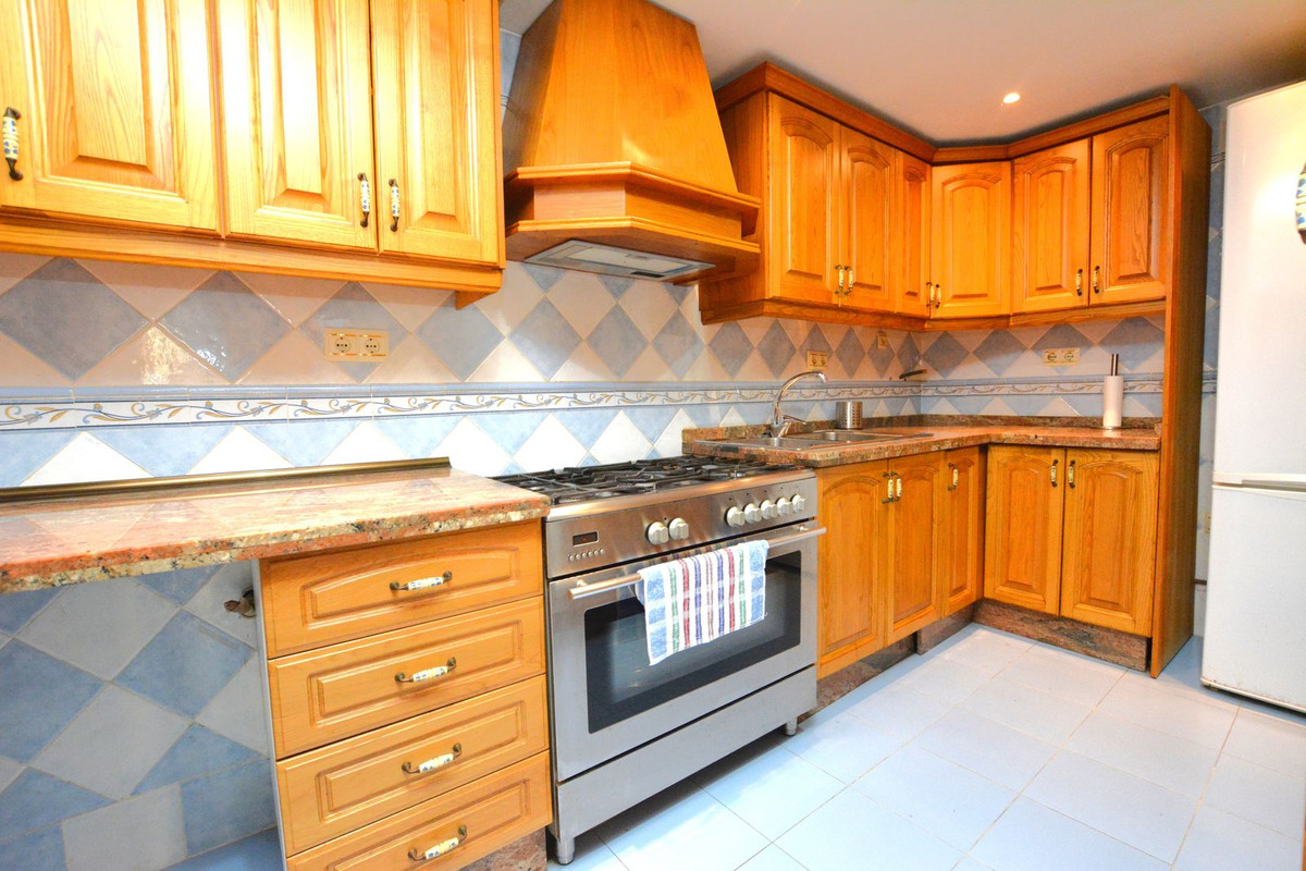 2 Bed Apartment for sale in Benalmadena Costa Costa Del Sol, Málaga, Spain