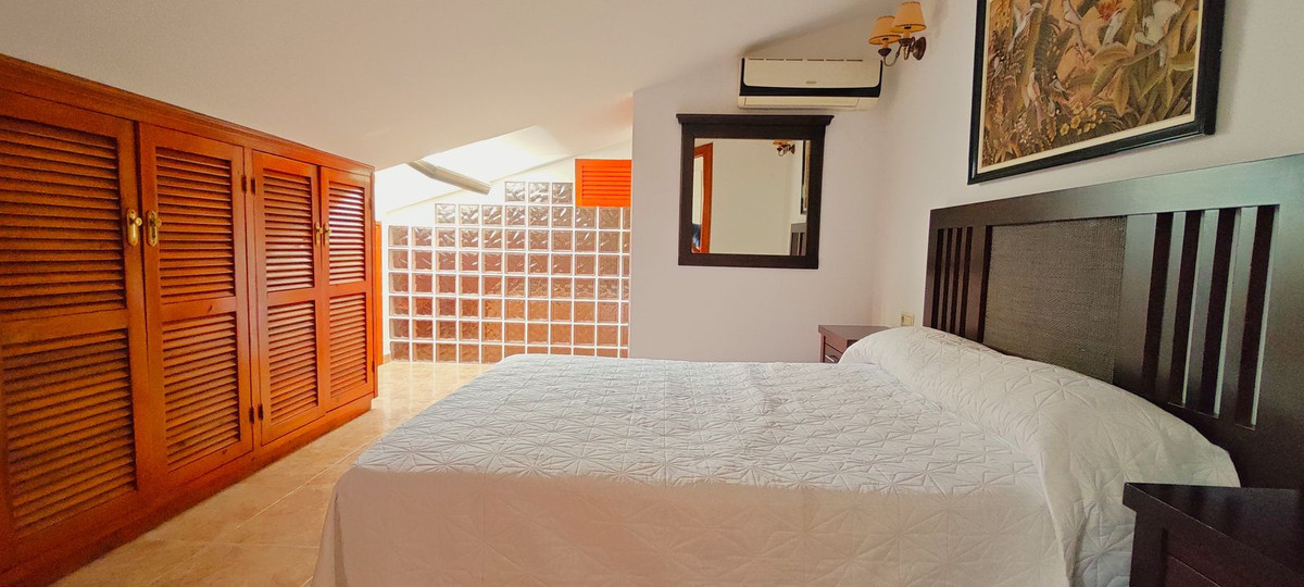 2 Bed Apartment for sale in Benalmadena Costa Costa Del Sol, Málaga, Spain