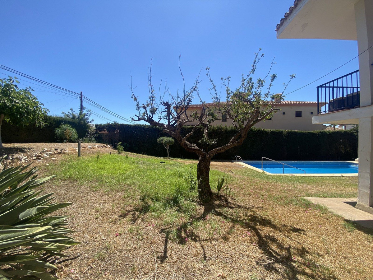 3 Bed Townhouse for sale in La Capellania Costa Del Sol, Málaga, Spain