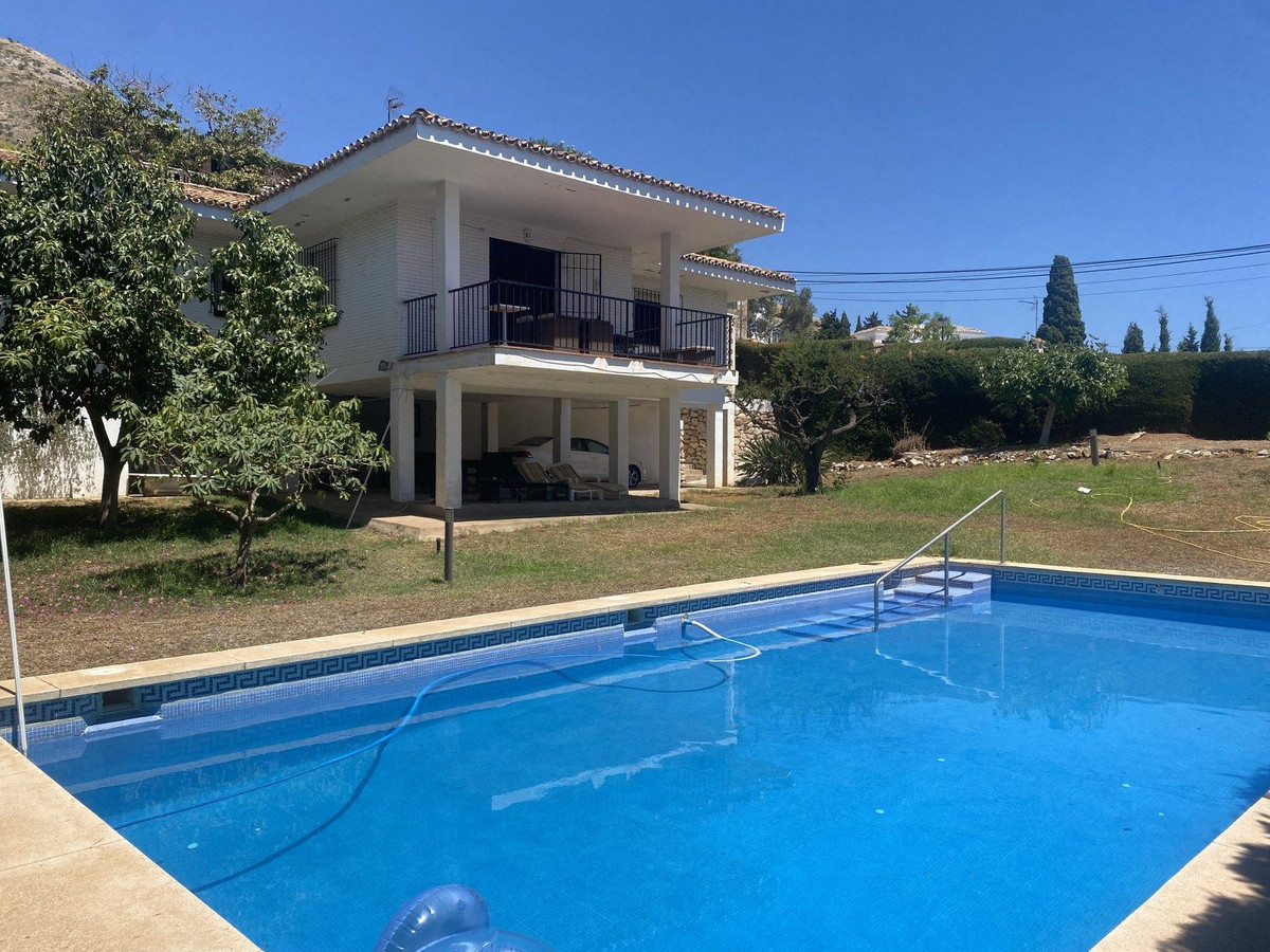 3 Bed Townhouse for sale in La Capellania Costa Del Sol, Málaga, Spain
