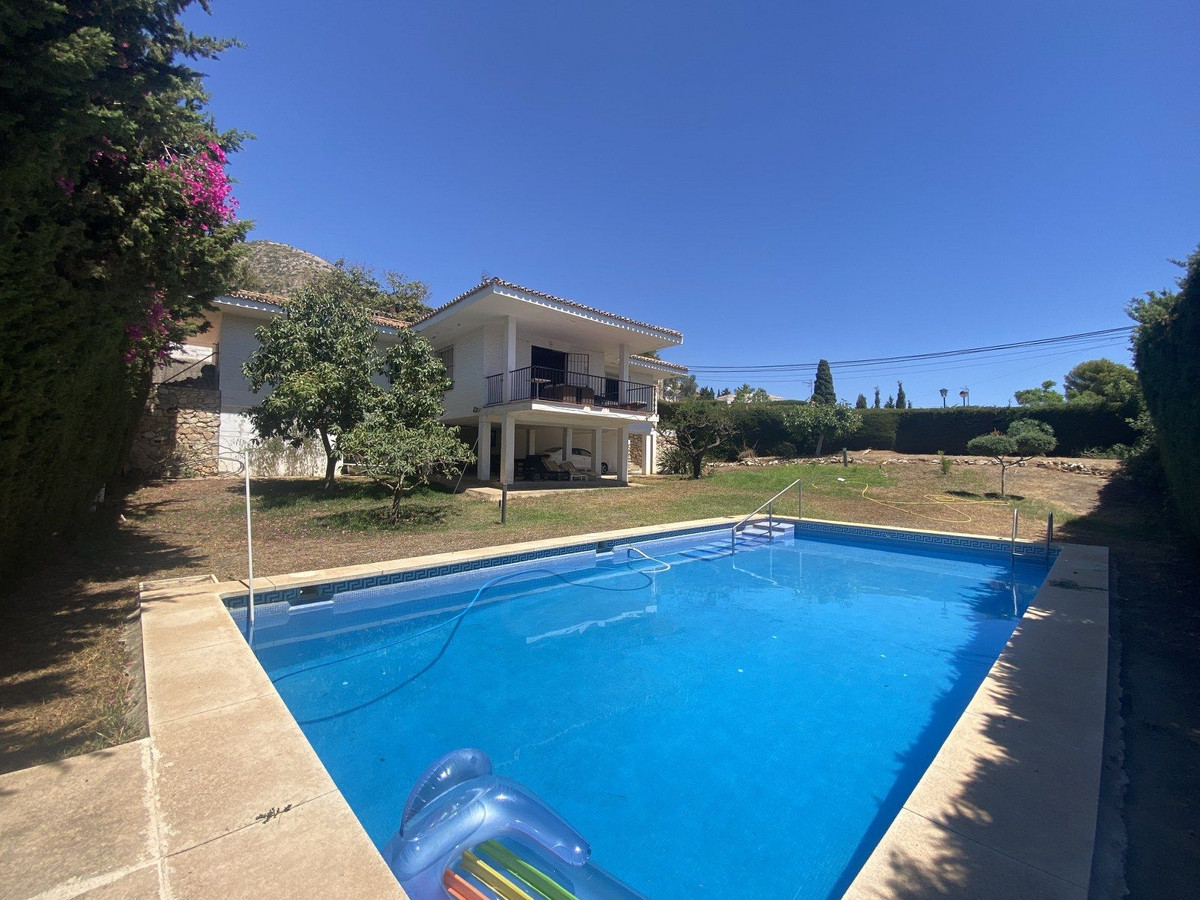 3 Bed Townhouse for sale in La Capellania Costa Del Sol, Málaga, Spain