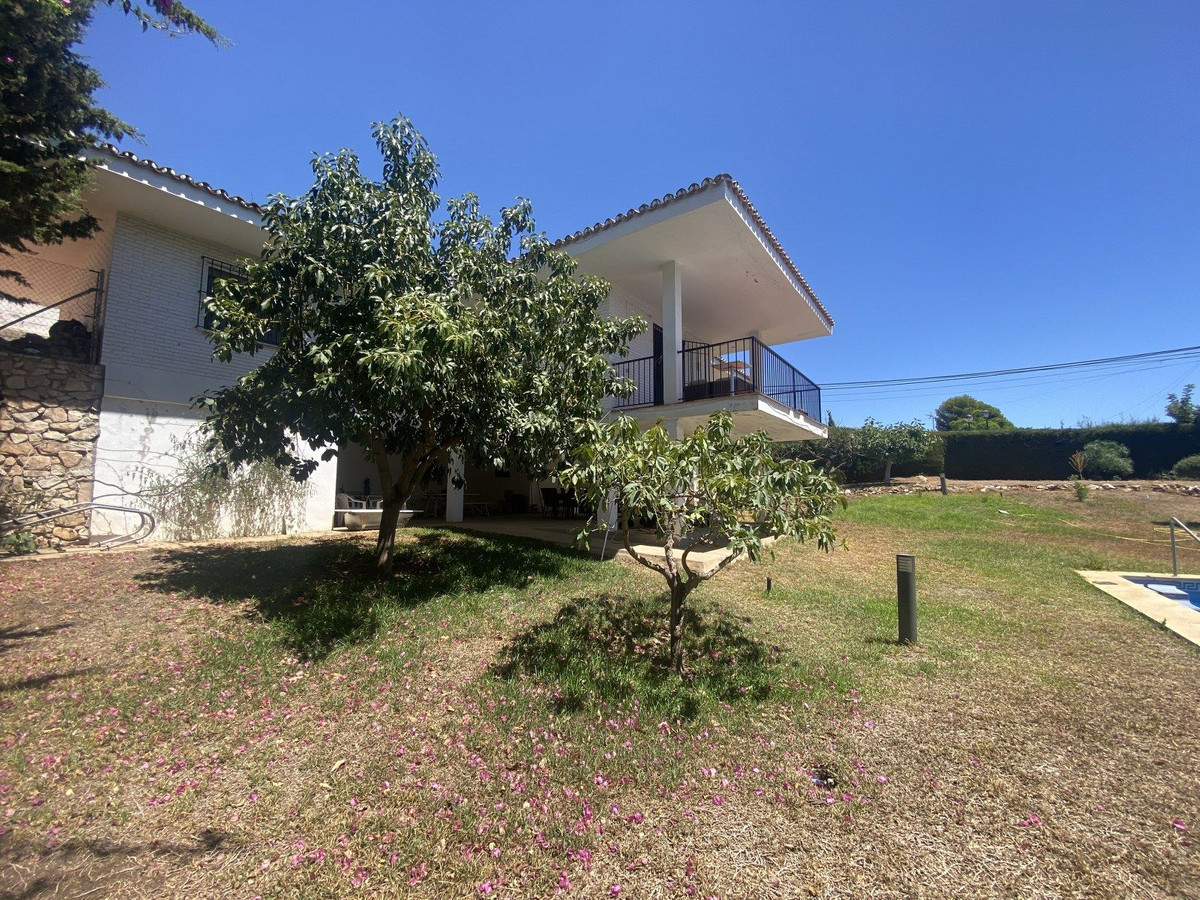 3 Bed Townhouse for sale in La Capellania Costa Del Sol, Málaga, Spain