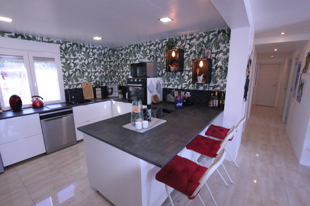 Se vende Finca - Cortijo de 5 dormitorios en Costa Blanca, Alicante, España