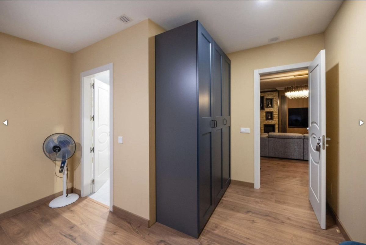 Se vende Apartamento Planta Baja de 5 dormitorios en Costa Del Sol, Málaga, España