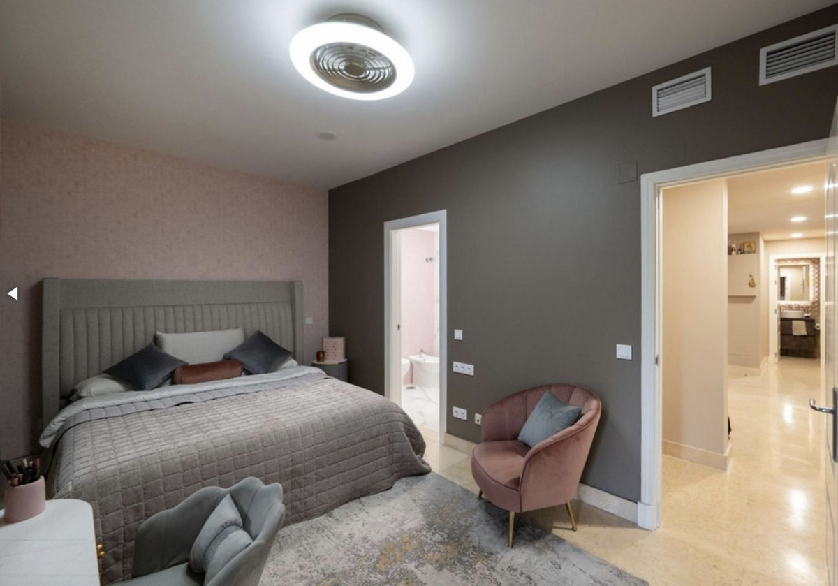 Se vende Apartamento Planta Baja de 5 dormitorios en Costa Del Sol, Málaga, España