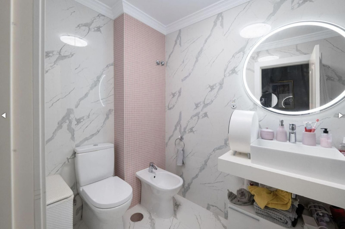 Se vende Apartamento Planta Baja de 5 dormitorios en Costa Del Sol, Málaga, España