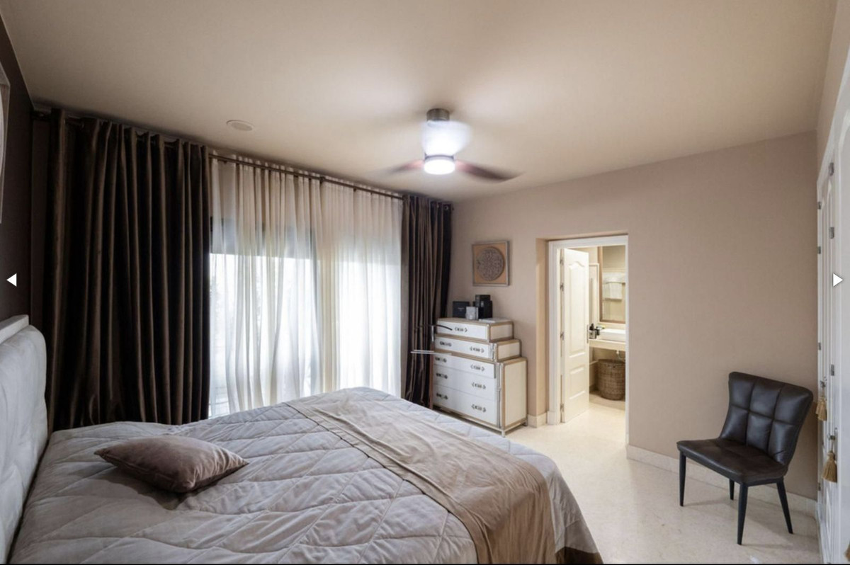 Se vende Apartamento Planta Baja de 5 dormitorios en Costa Del Sol, Málaga, España