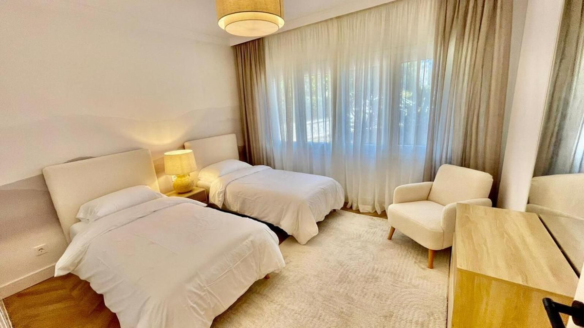 Se vende Apartamento Planta Baja de 3 dormitorios en Costa Del Sol, Málaga, España