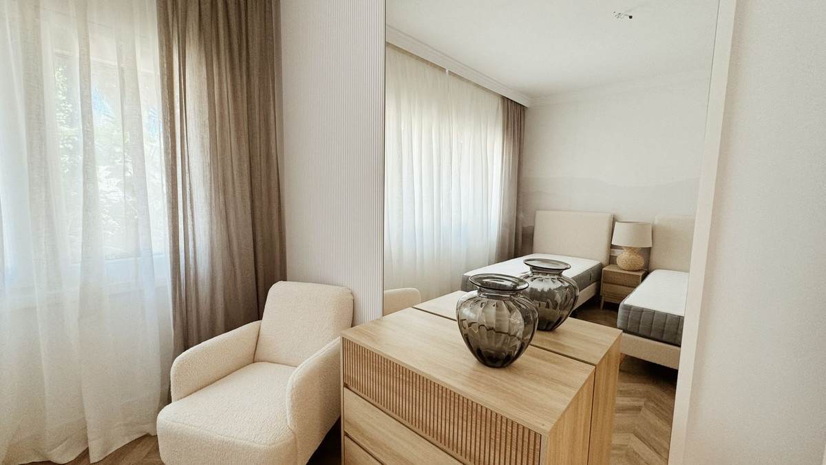 Se vende Apartamento Planta Baja de 3 dormitorios en Costa Del Sol, Málaga, España