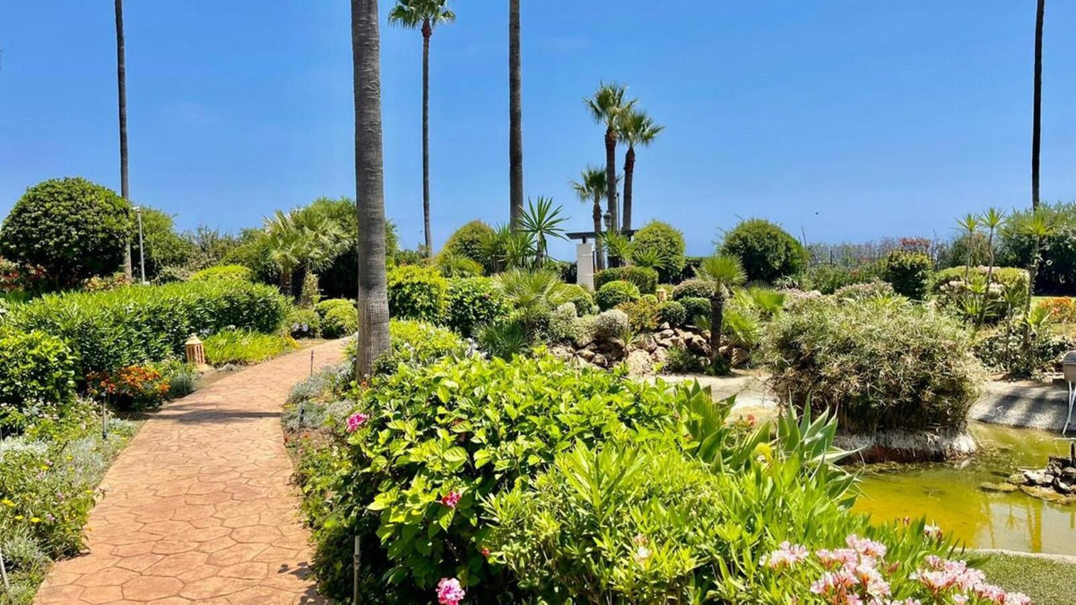 Se vende Apartamento Planta Baja de 3 dormitorios en Costa Del Sol, Málaga, España