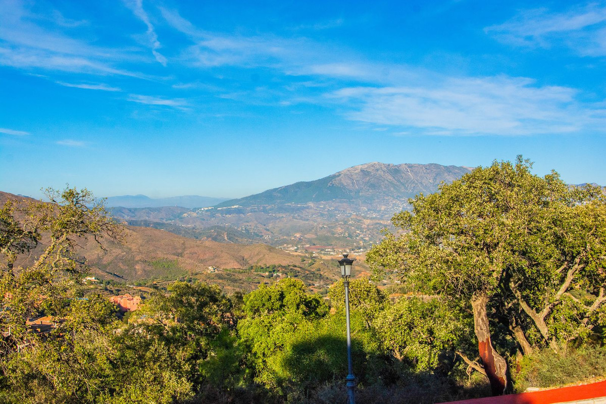 Se vende Villa - Chalet de 4 dormitorios en Costa Del Sol, Málaga, España