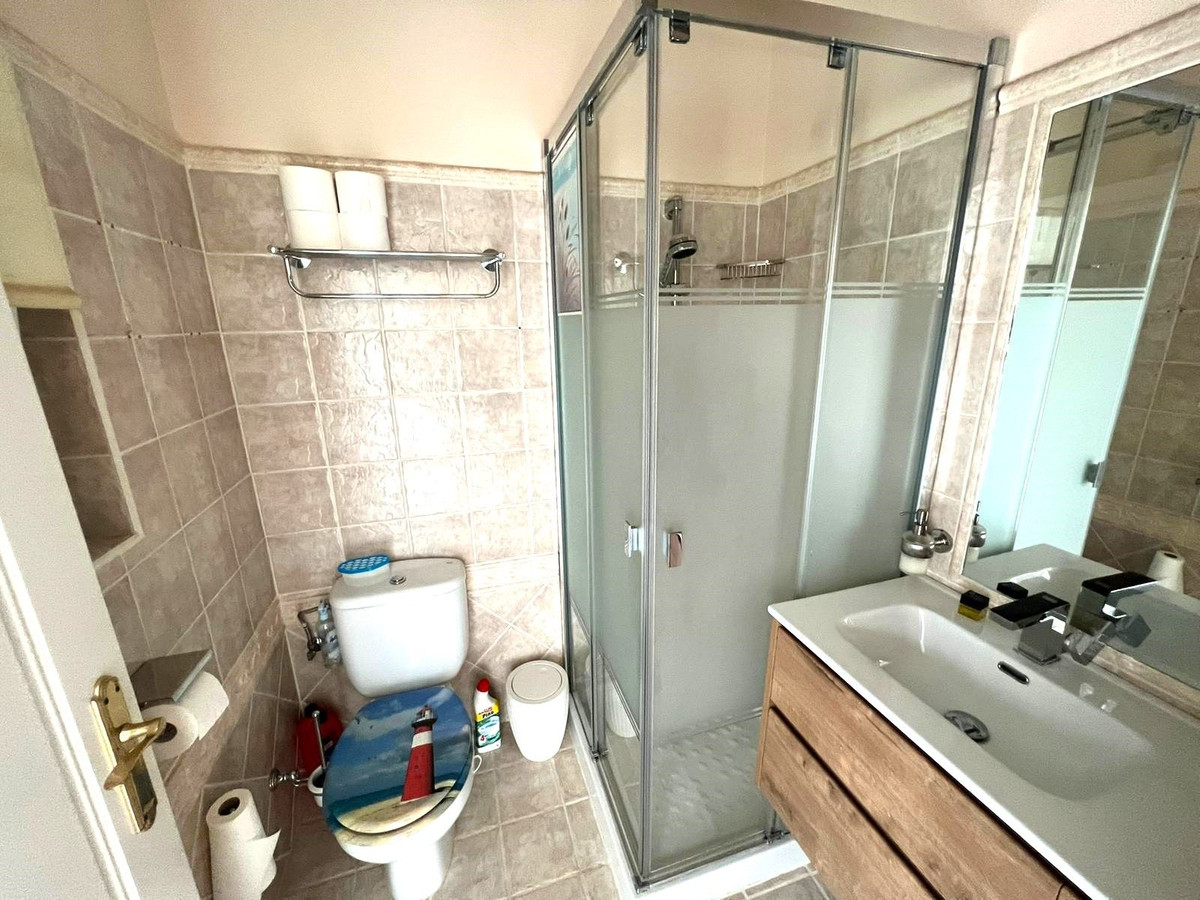 Se vende Pareada de 3 dormitorios en Costa Del Sol, Málaga, España