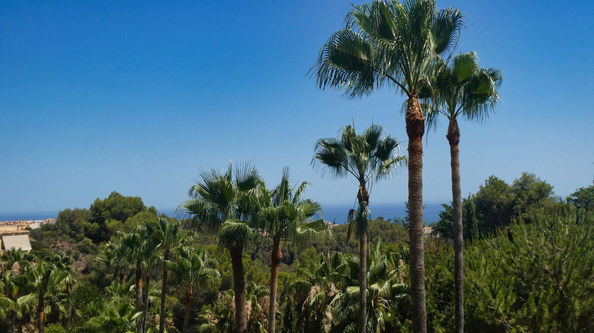 2 Bed Apartment for sale in Sierra Blanca Costa Del Sol, Málaga, Spain