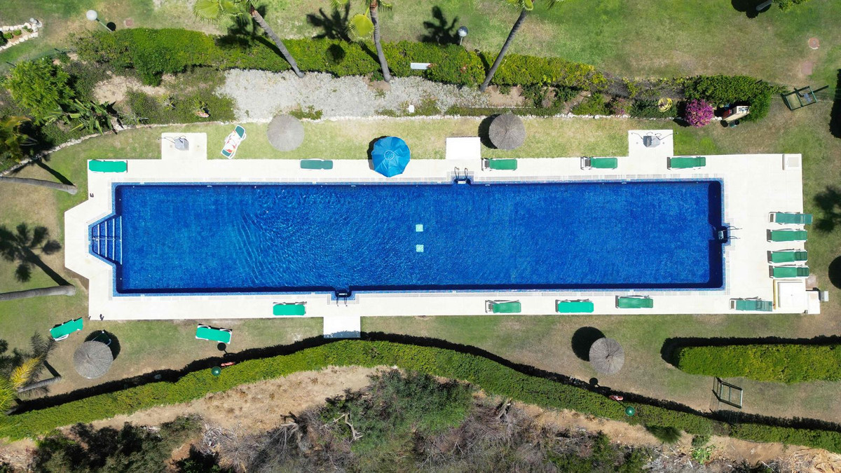 2 Bed Apartment for sale in Sierra Blanca Costa Del Sol, Málaga, Spain