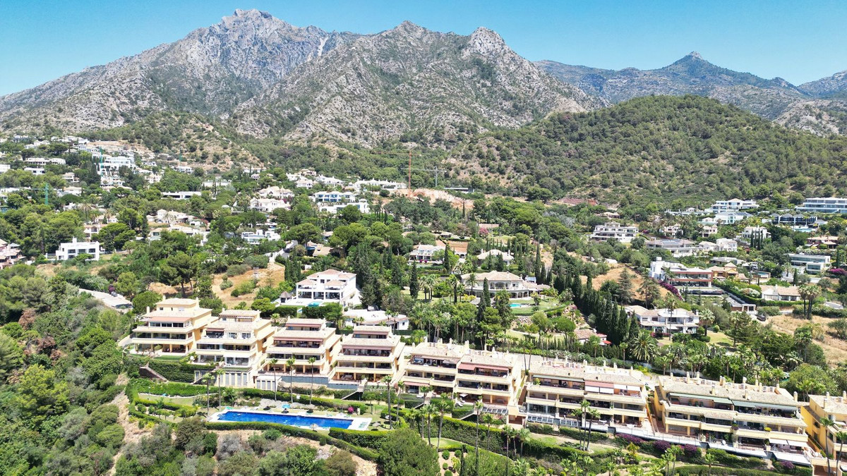 2 Bed Apartment for sale in Sierra Blanca Costa Del Sol, Málaga, Spain
