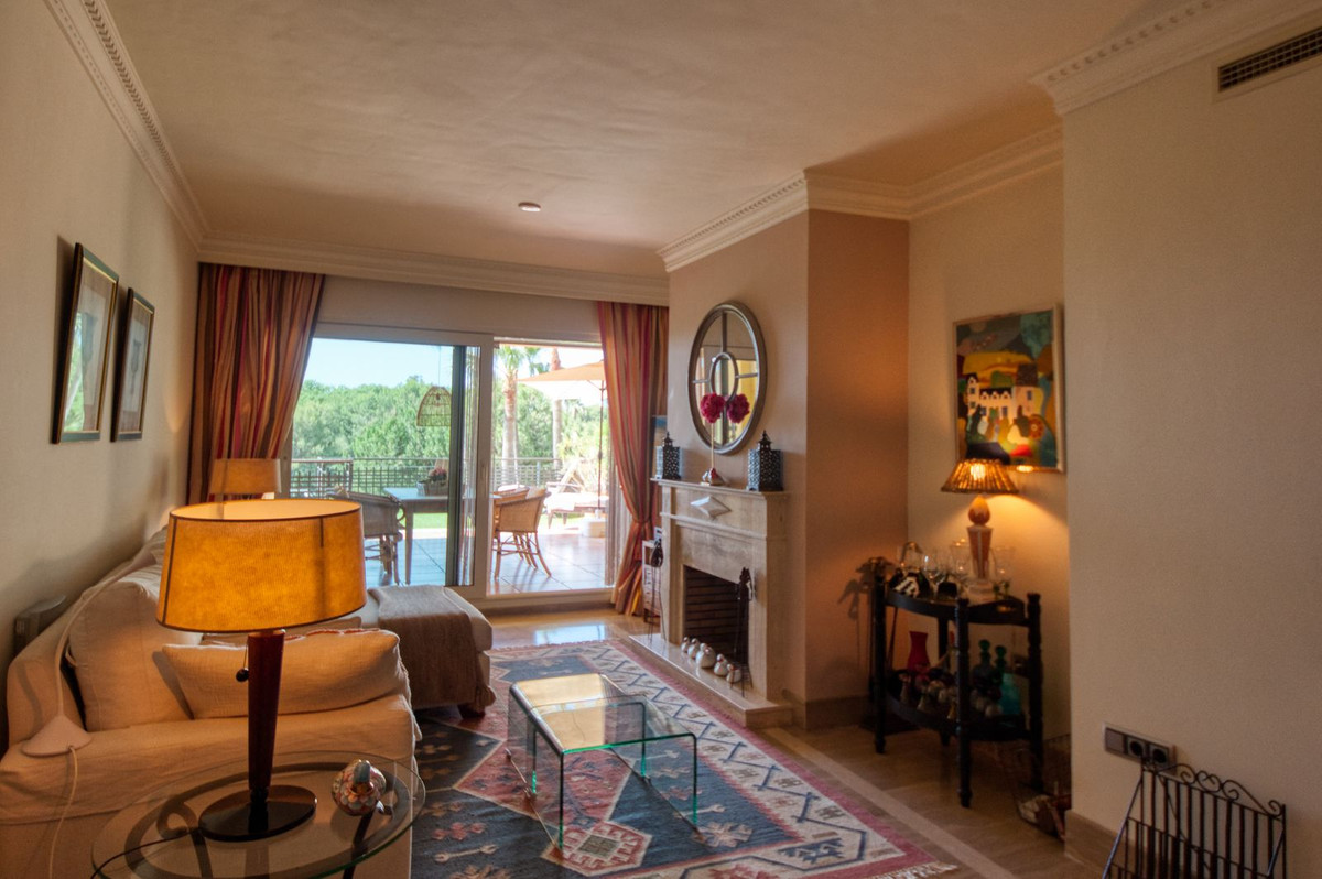 2 Bed Apartment for sale in Sierra Blanca Costa Del Sol, Málaga, Spain