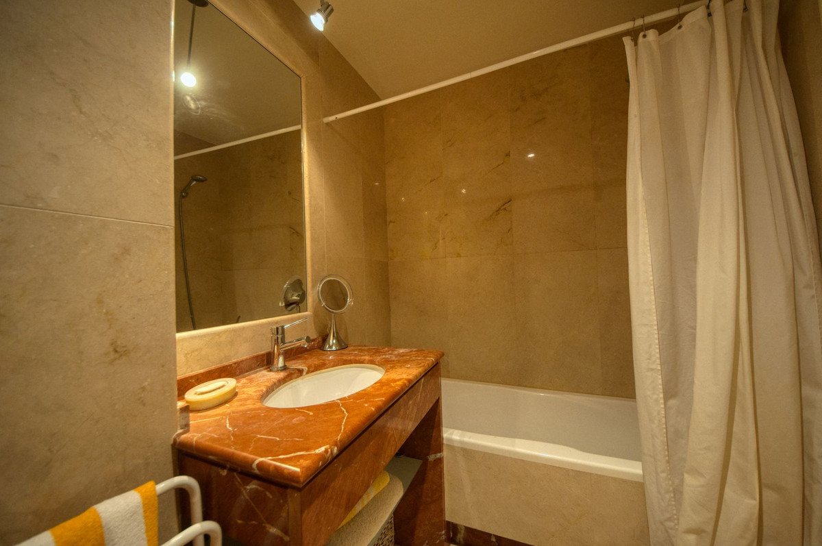 2 Bed Apartment for sale in Sierra Blanca Costa Del Sol, Málaga, Spain