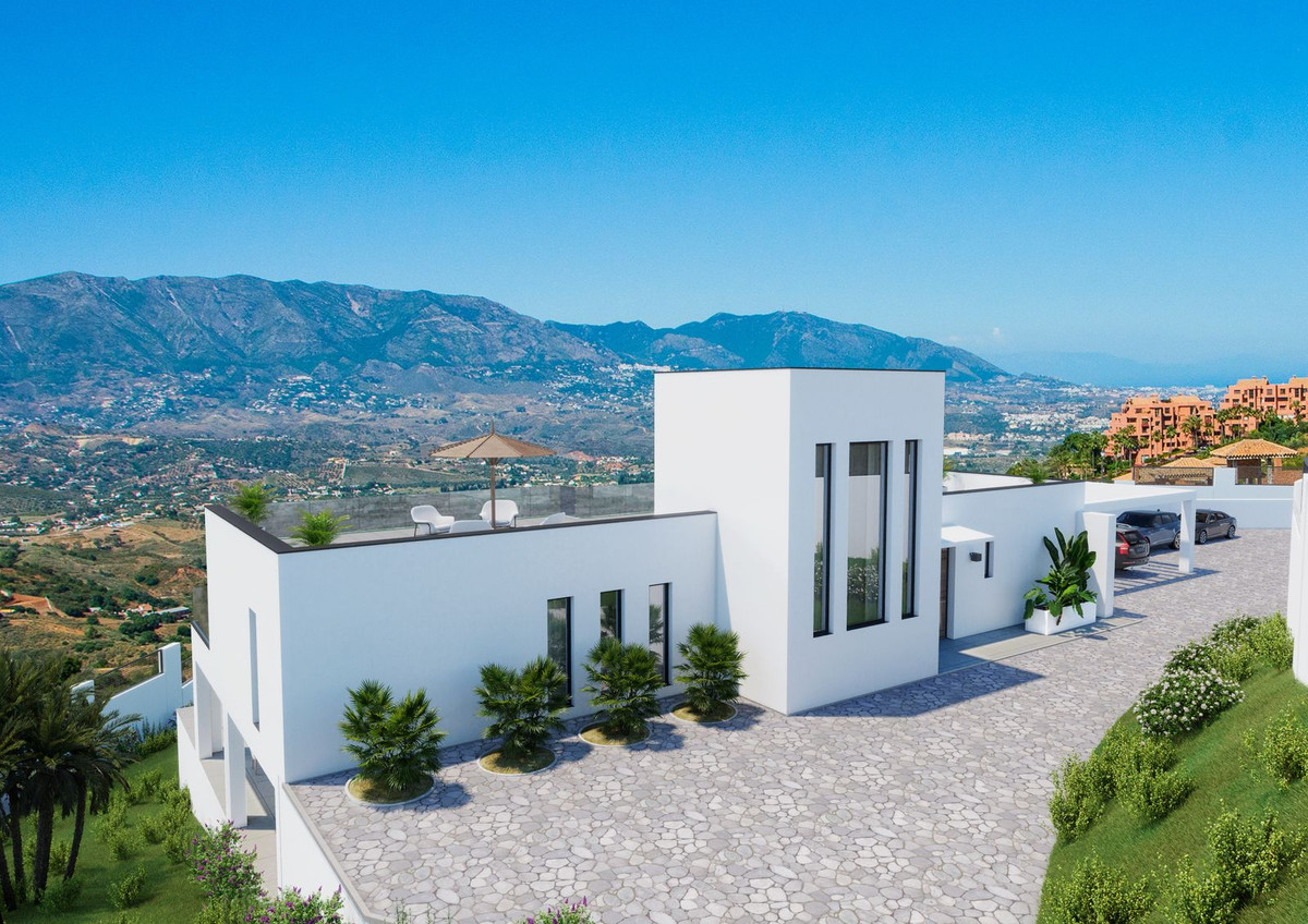 4 Bed Townhouse for sale in La Mairena Costa Del Sol, Málaga, Spain