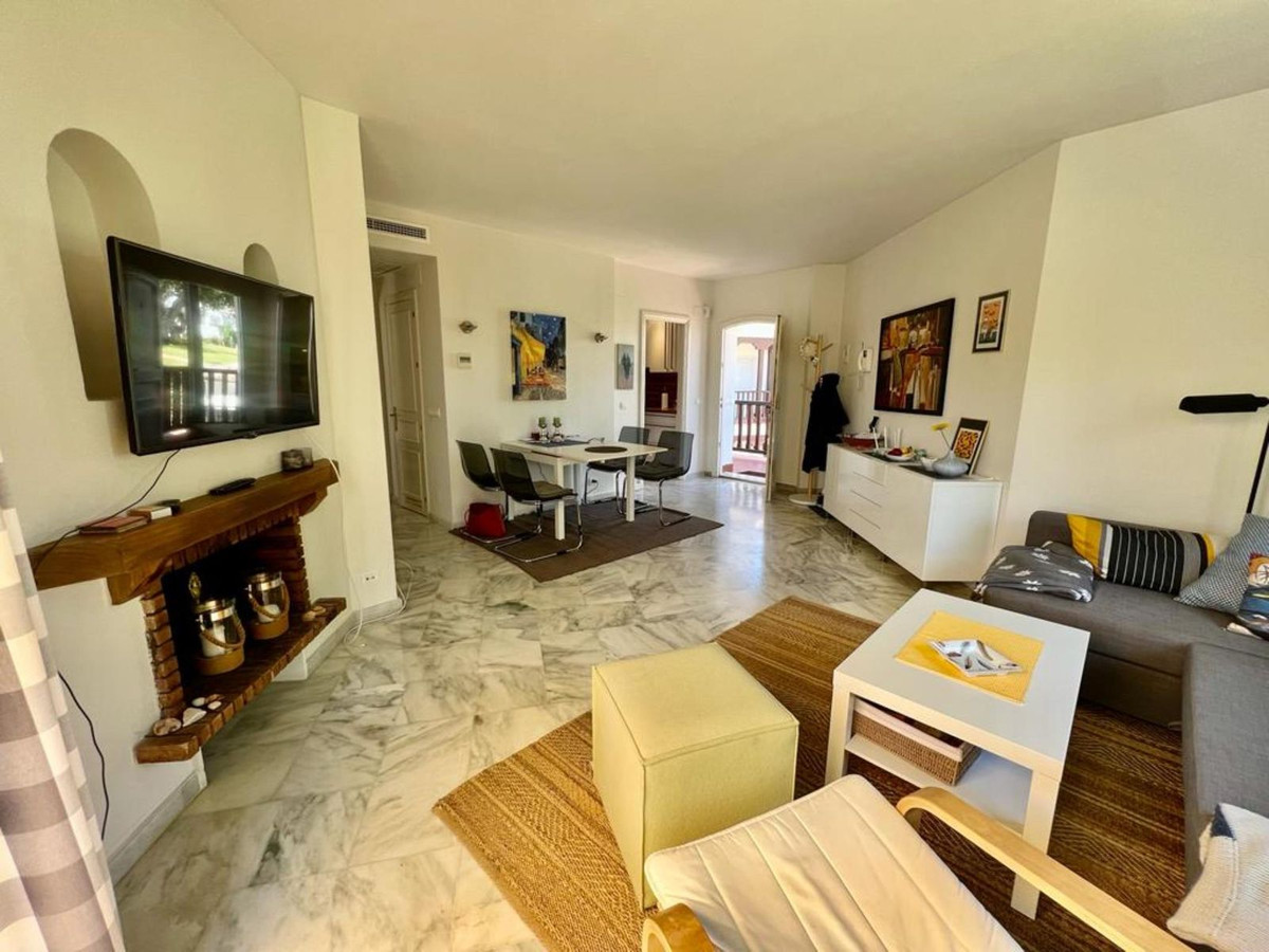 Se vende Apartamento Planta Media de 2 dormitorios en Costa Del Sol, Málaga, España