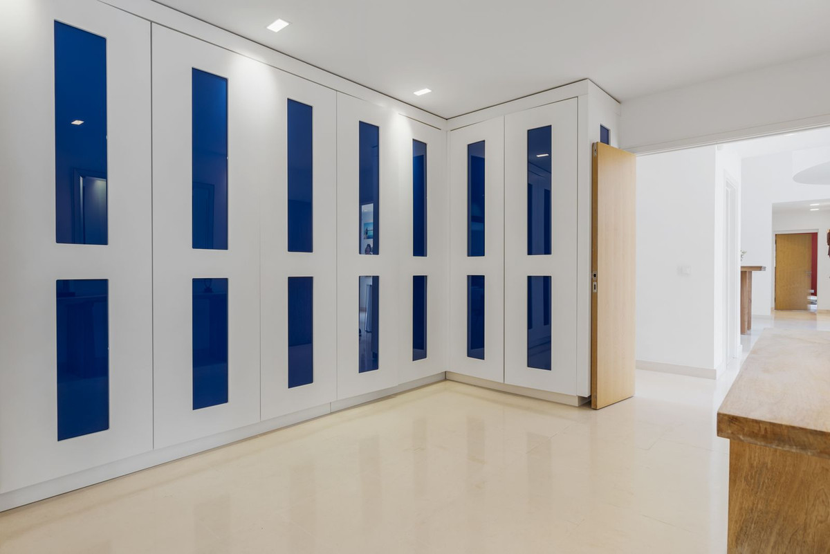 Se vende Villa - Chalet de 7 dormitorios en Costa Del Sol, Cadiz, España