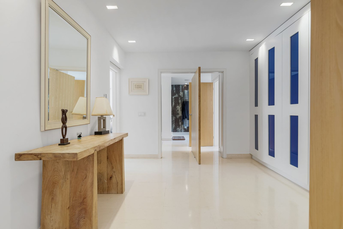 Se vende Villa - Chalet de 7 dormitorios en Costa Del Sol, Cadiz, España