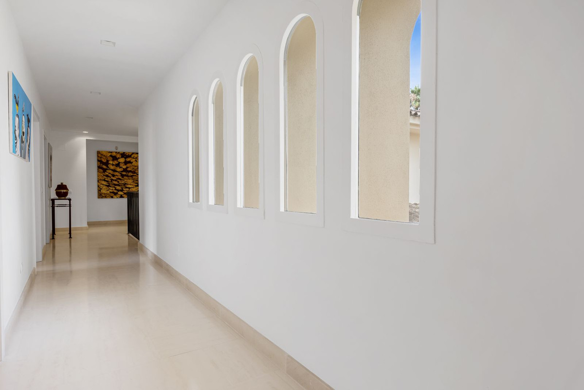Se vende Villa - Chalet de 7 dormitorios en Costa Del Sol, Cadiz, España