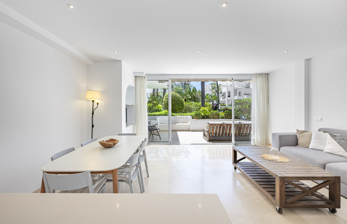 1 Bed Apartment for sale in The Golden Mile Costa Del Sol, Málaga, Spain
