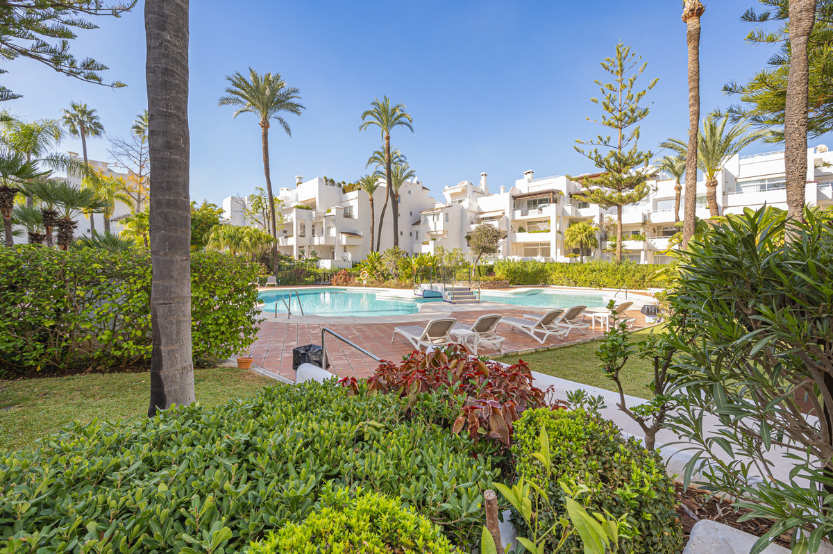 1 Bed Apartment for sale in The Golden Mile Costa Del Sol, Málaga, Spain