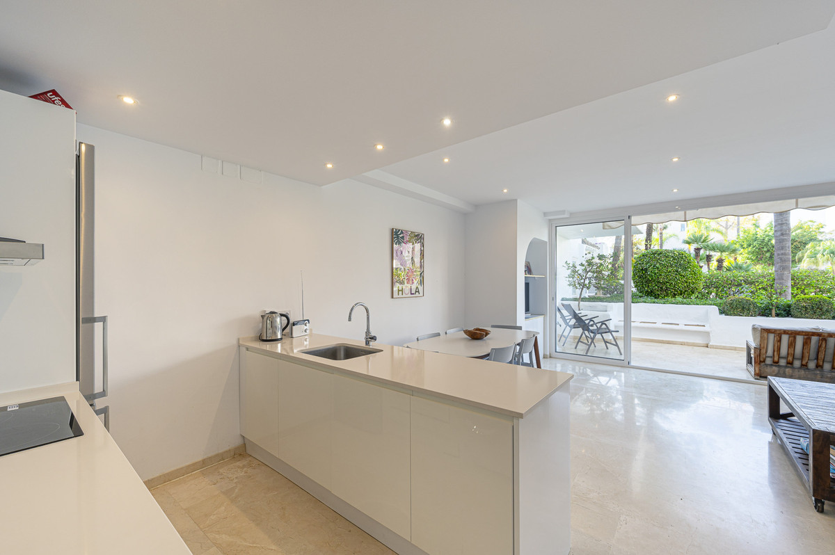1 Bed Apartment for sale in The Golden Mile Costa Del Sol, Málaga, Spain