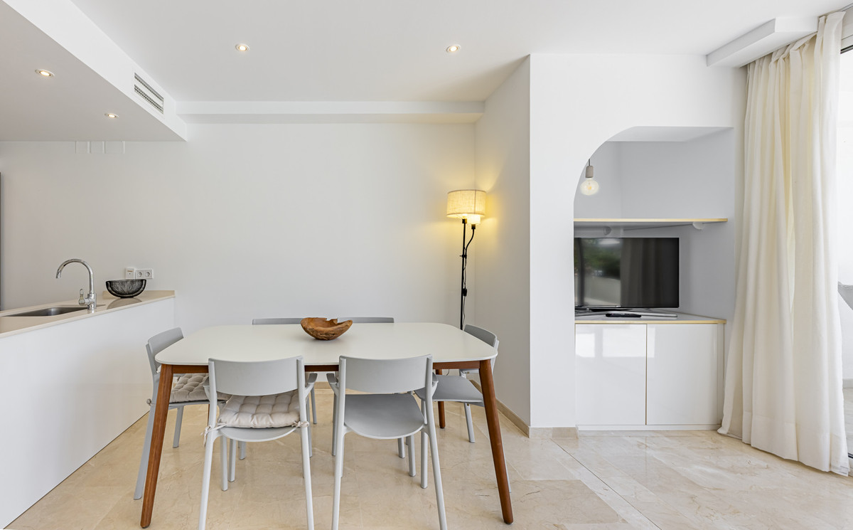 1 Bed Apartment for sale in The Golden Mile Costa Del Sol, Málaga, Spain