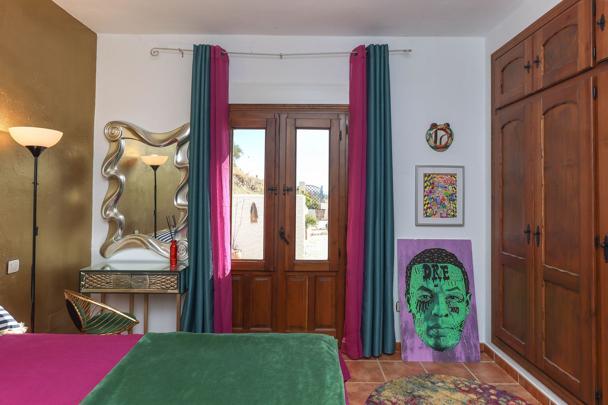 4 Bed Townhouse for sale in Alozaina Costa Del Sol, Málaga, Spain