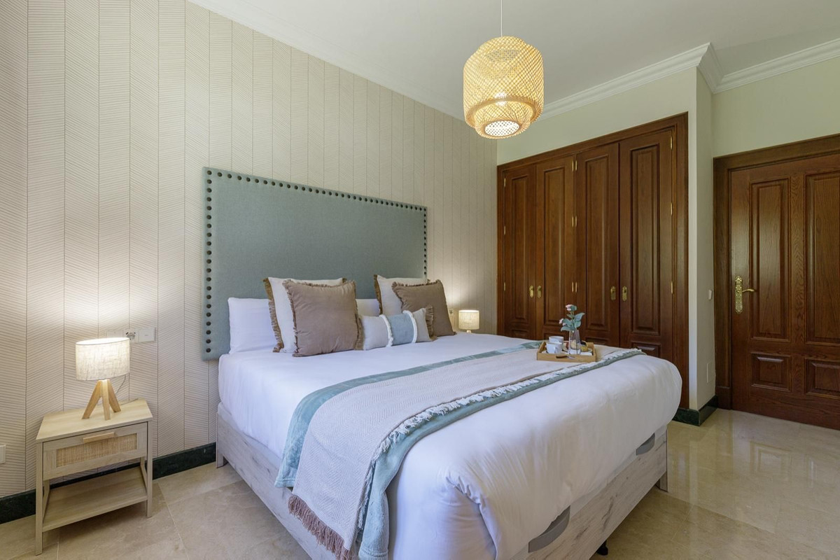 Se vende Villa - Chalet de 5 dormitorios en Costa Del Sol, Málaga, España