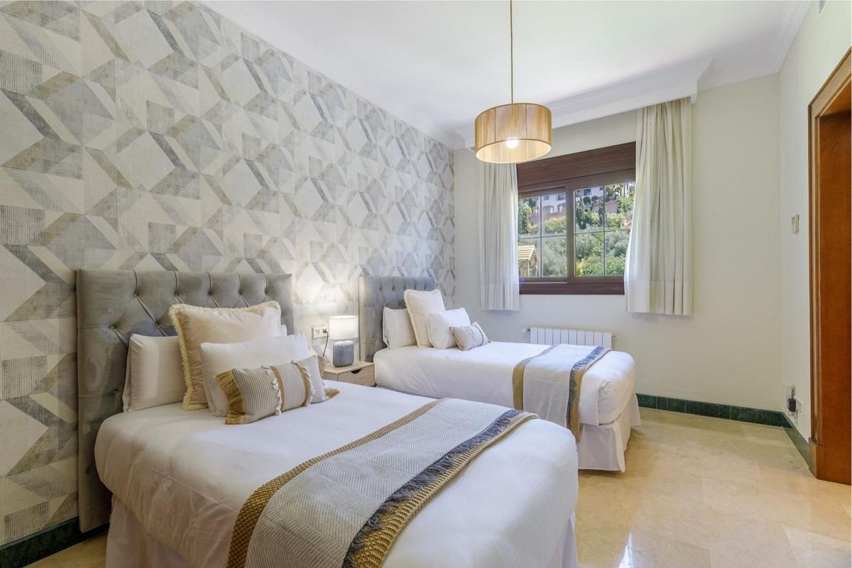 Se vende Villa - Chalet de 5 dormitorios en Costa Del Sol, Málaga, España