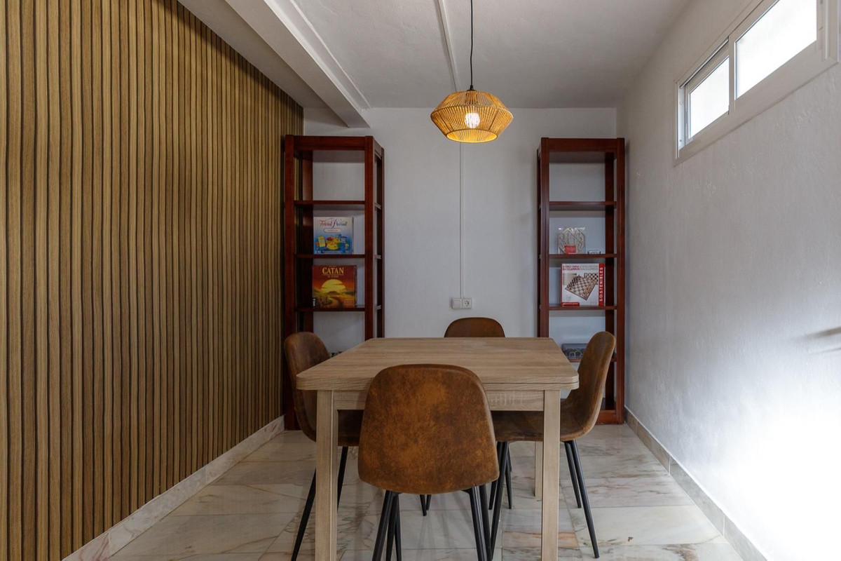 Se vende Villa - Chalet de 5 dormitorios en Costa Del Sol, Málaga, España