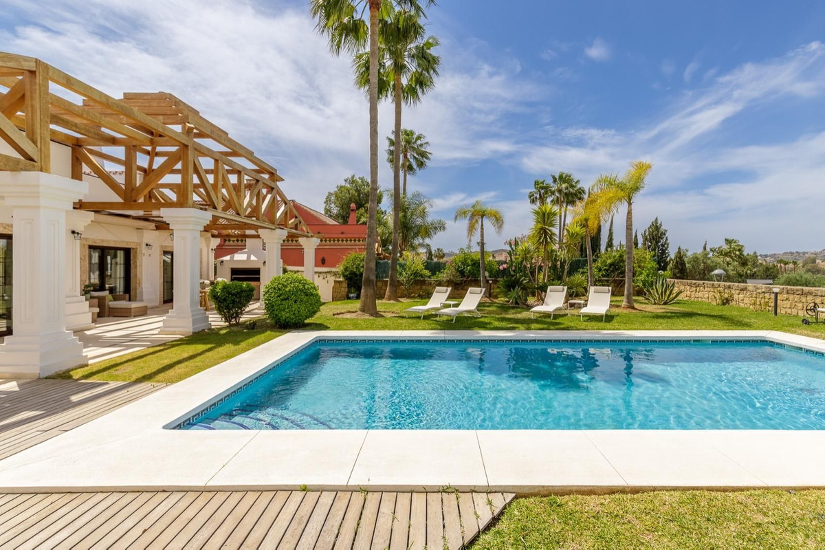 Se vende Villa - Chalet de 5 dormitorios en Costa Del Sol, Málaga, España