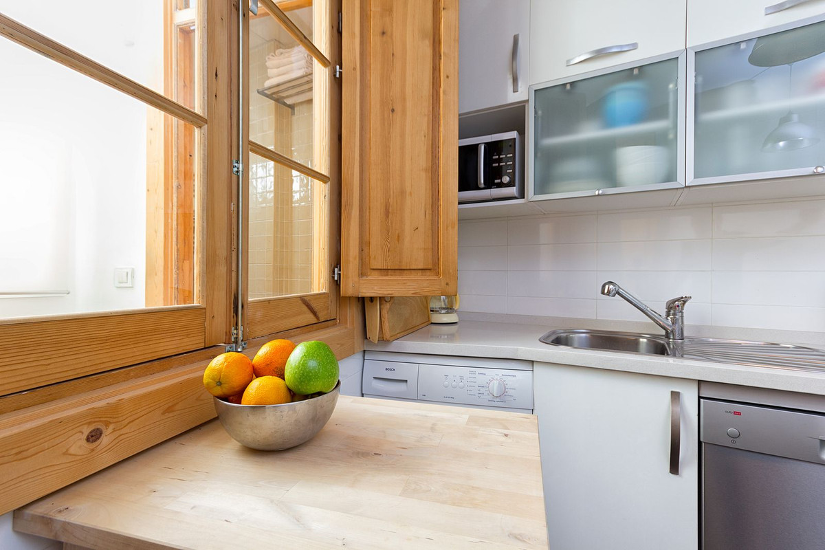 Se vende Apartamento Planta Media de 2 dormitorios en Costa Del Sol, Málaga, España