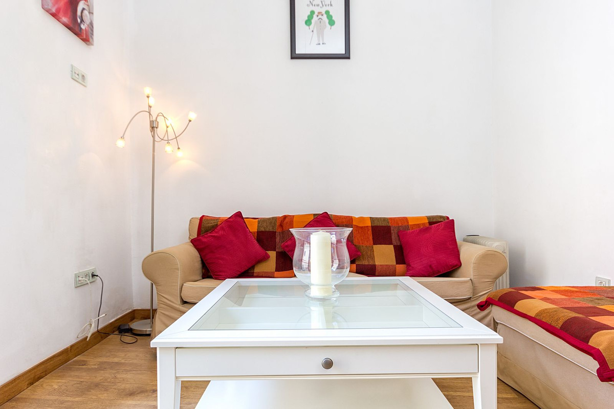 Se vende Apartamento Planta Media de 2 dormitorios en Costa Del Sol, Málaga, España