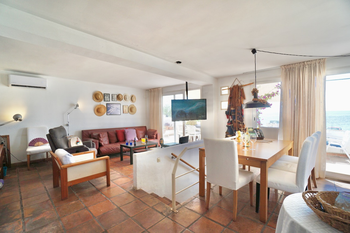 4 Bed Apartment for sale in Moraira Costa Blanca, Alicante, Spain