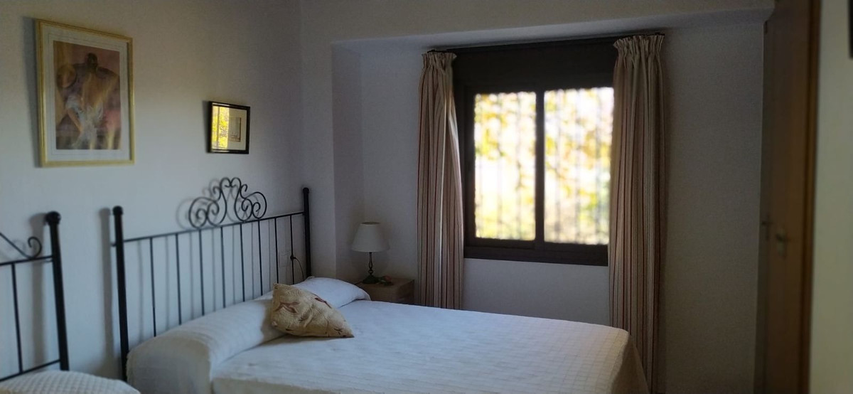 Se vende Finca - Cortijo de 2 dormitorios en Costa Del Sol, Málaga, España