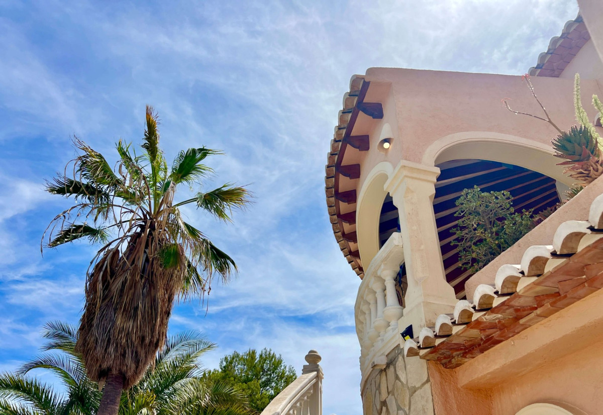 4 Bed Townhouse for sale in Calpe Costa Blanca, Alicante, Spain