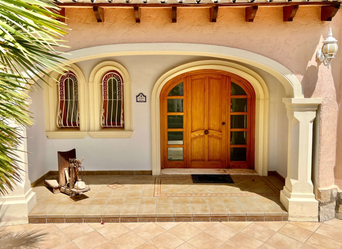 4 Bed Townhouse for sale in Calpe Costa Blanca, Alicante, Spain