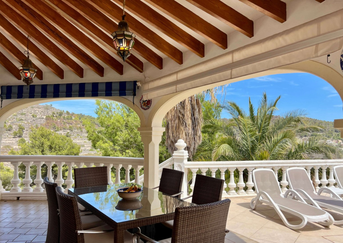 4 Bed Townhouse for sale in Calpe Costa Blanca, Alicante, Spain